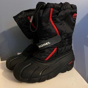 Boys size 5 Sorel Black winter boots